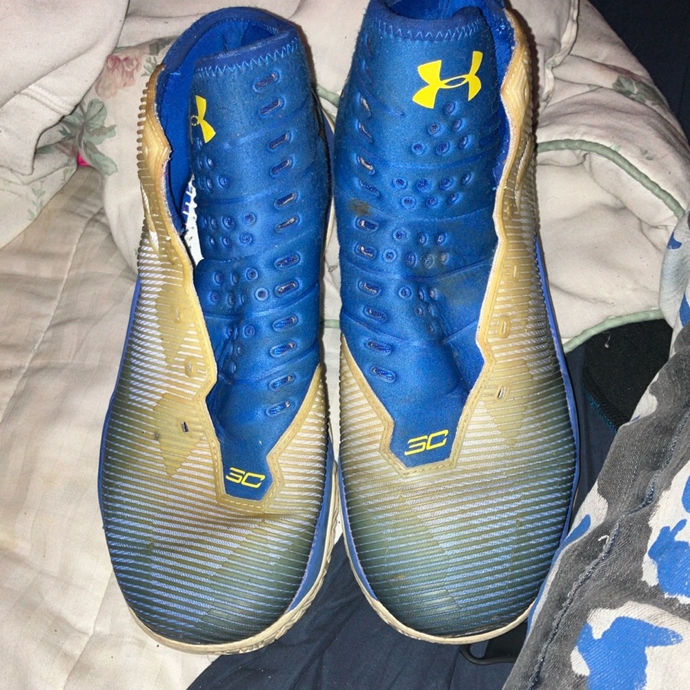 Stephen curry under armor shoes